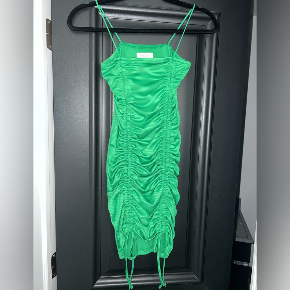 Green Scrunch Dress Size Small